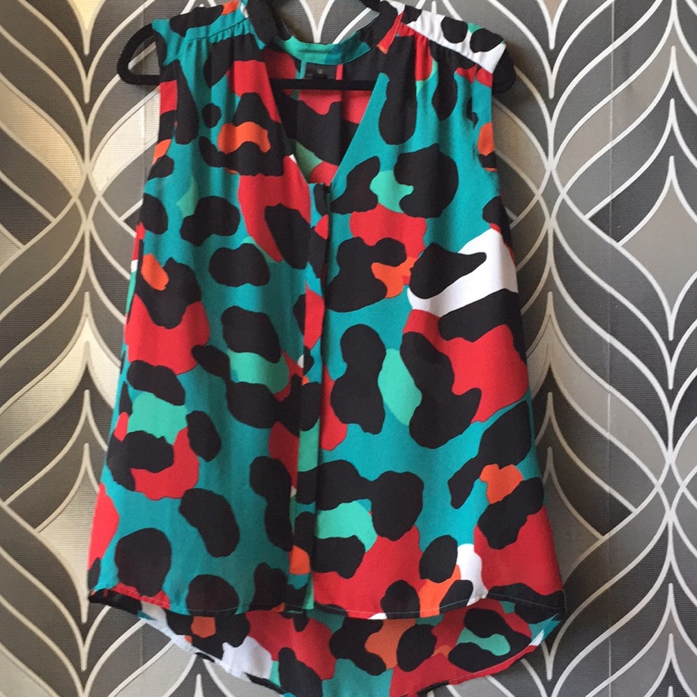 Button up sleeveless blouse